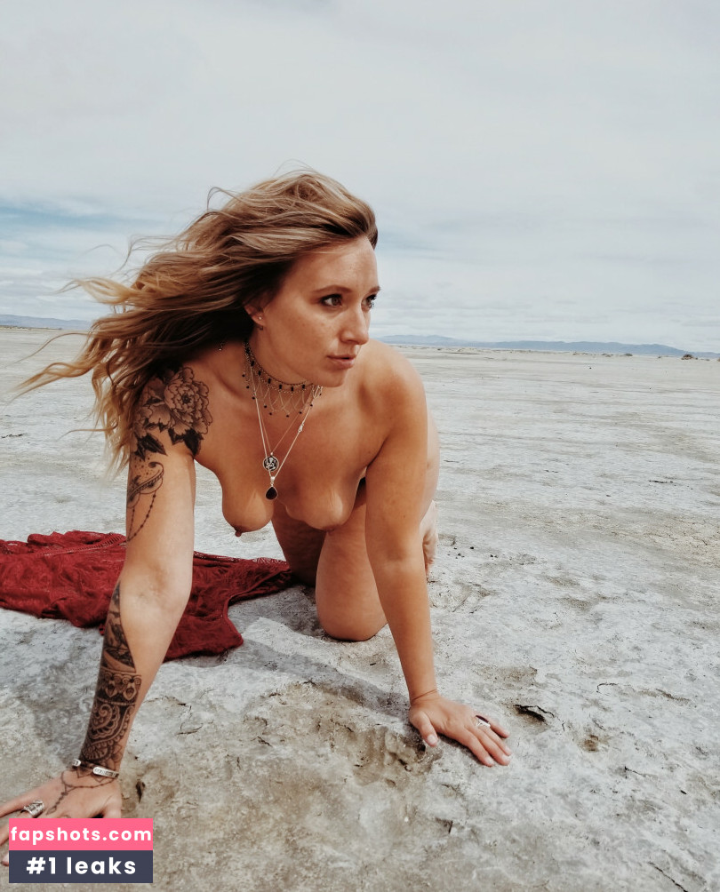 Summers VonHesse gallery photo #4