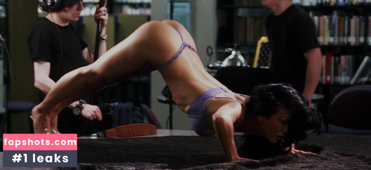 Sung Hi Lee gallery photo #59