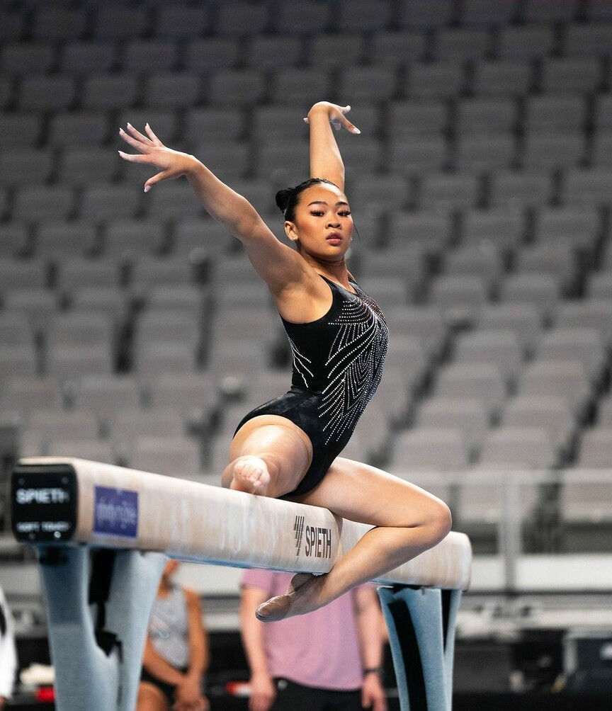 suni-lee gallery photo #287