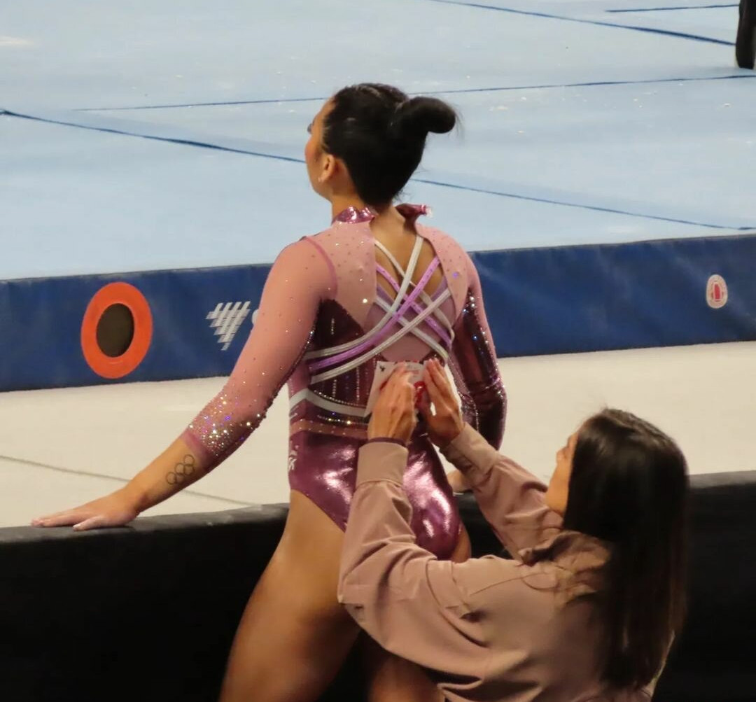 suni-lee gallery photo #289