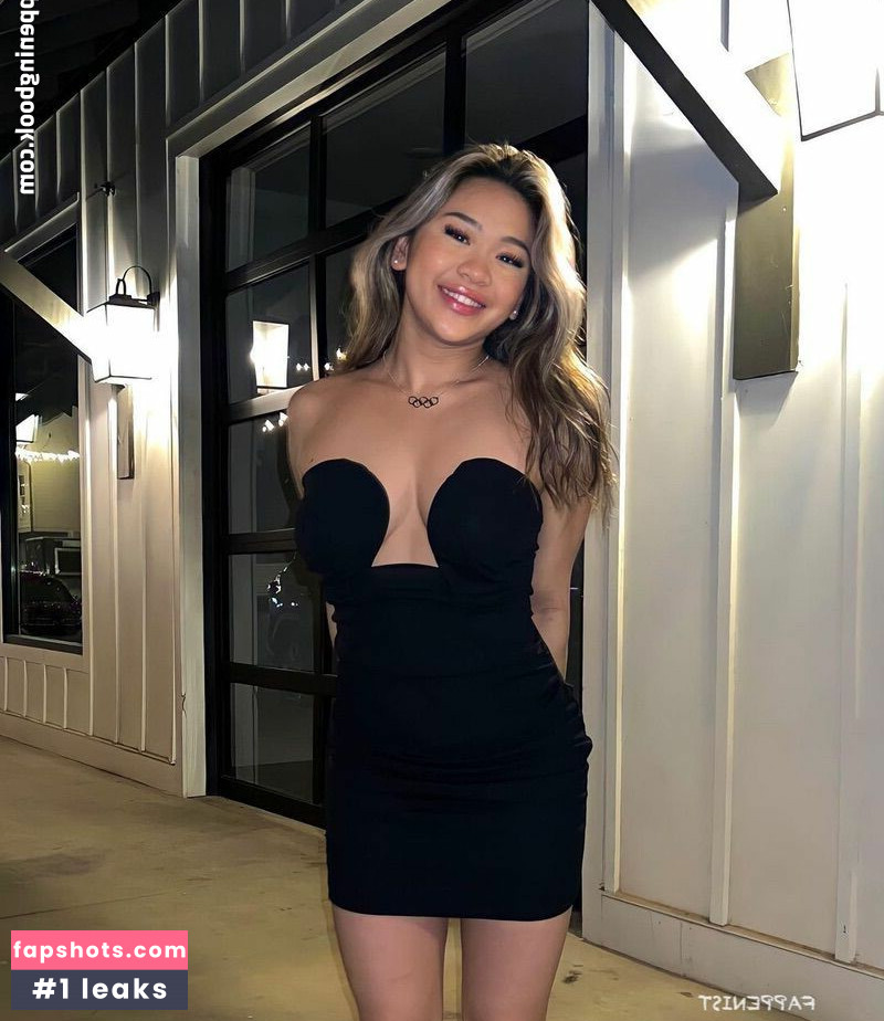 Sunisa Lee gallery photo #2