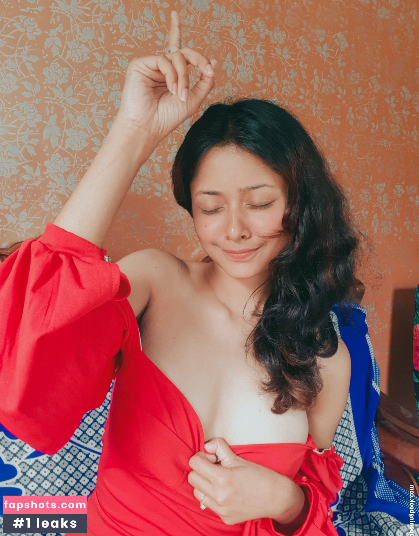 Sunny Dcruz gallery photo #3