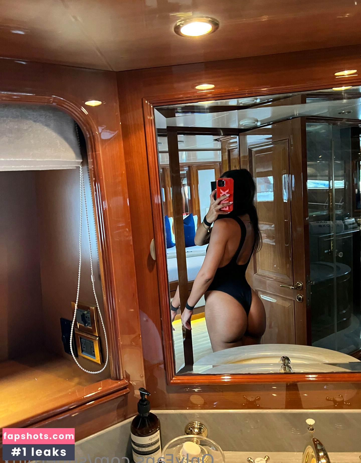 Superbinx gallery photo #16