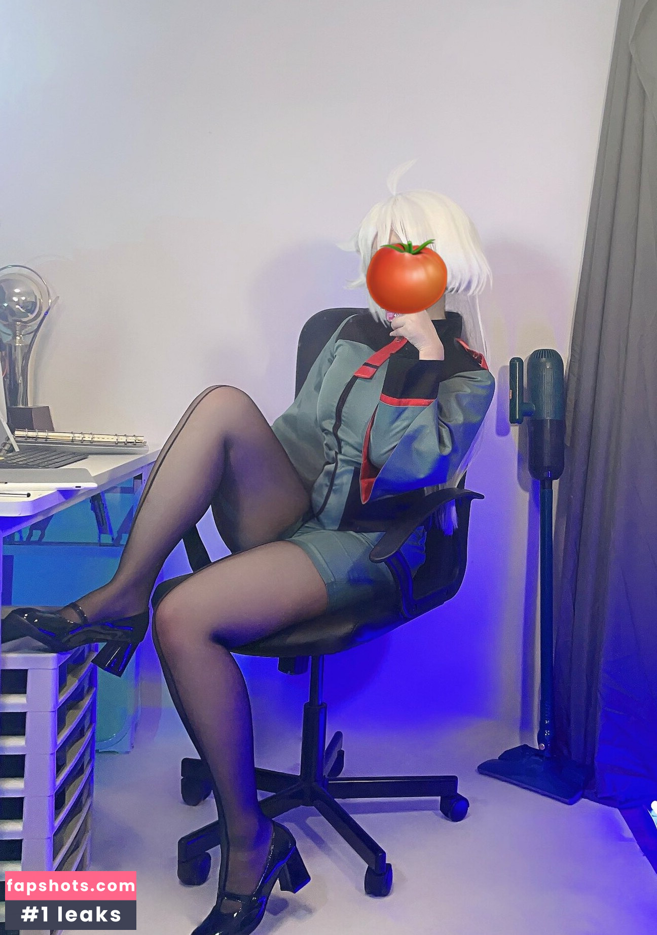 SuperBitchBecky gallery photo #196