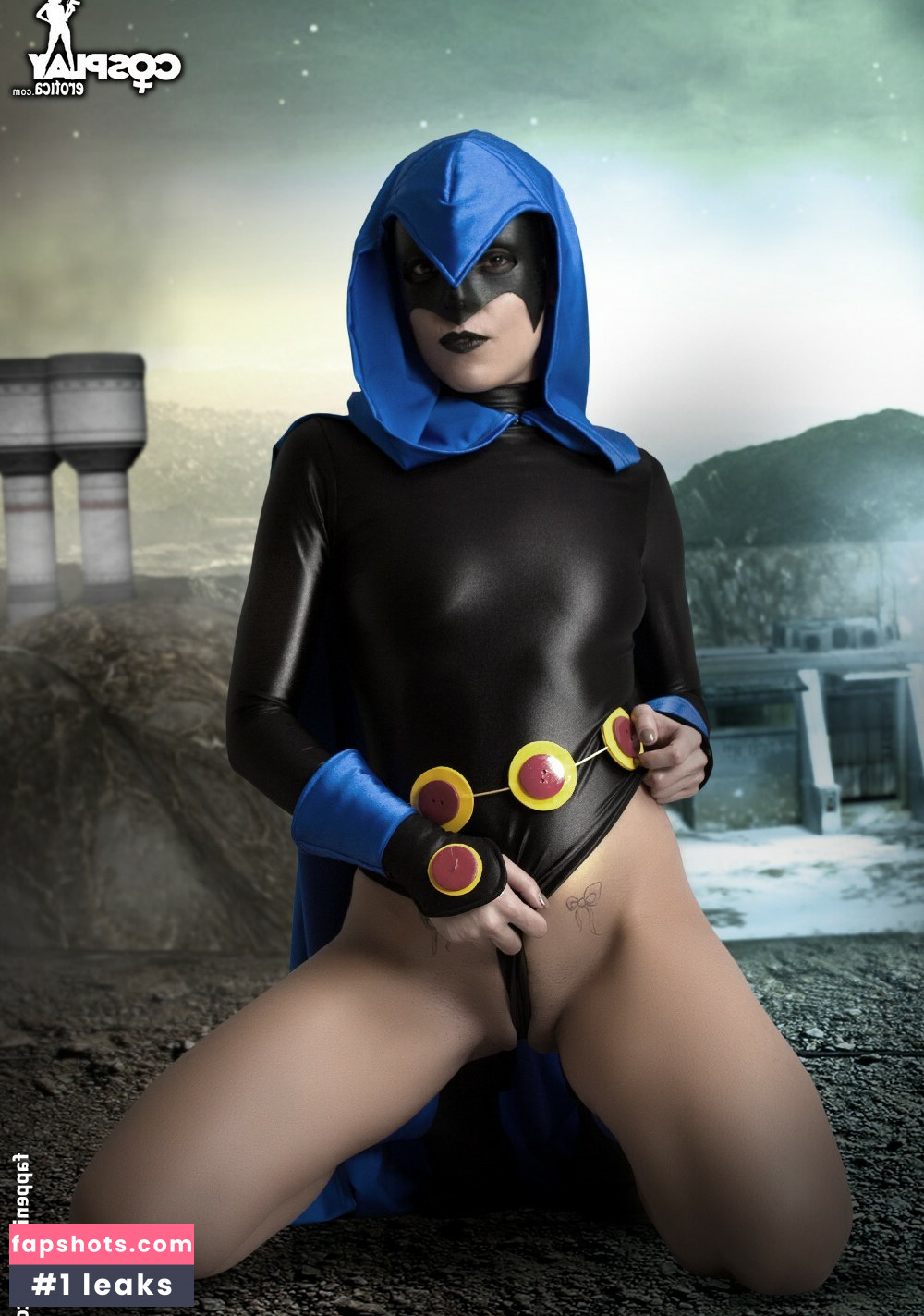 Superheroines gallery photo #15