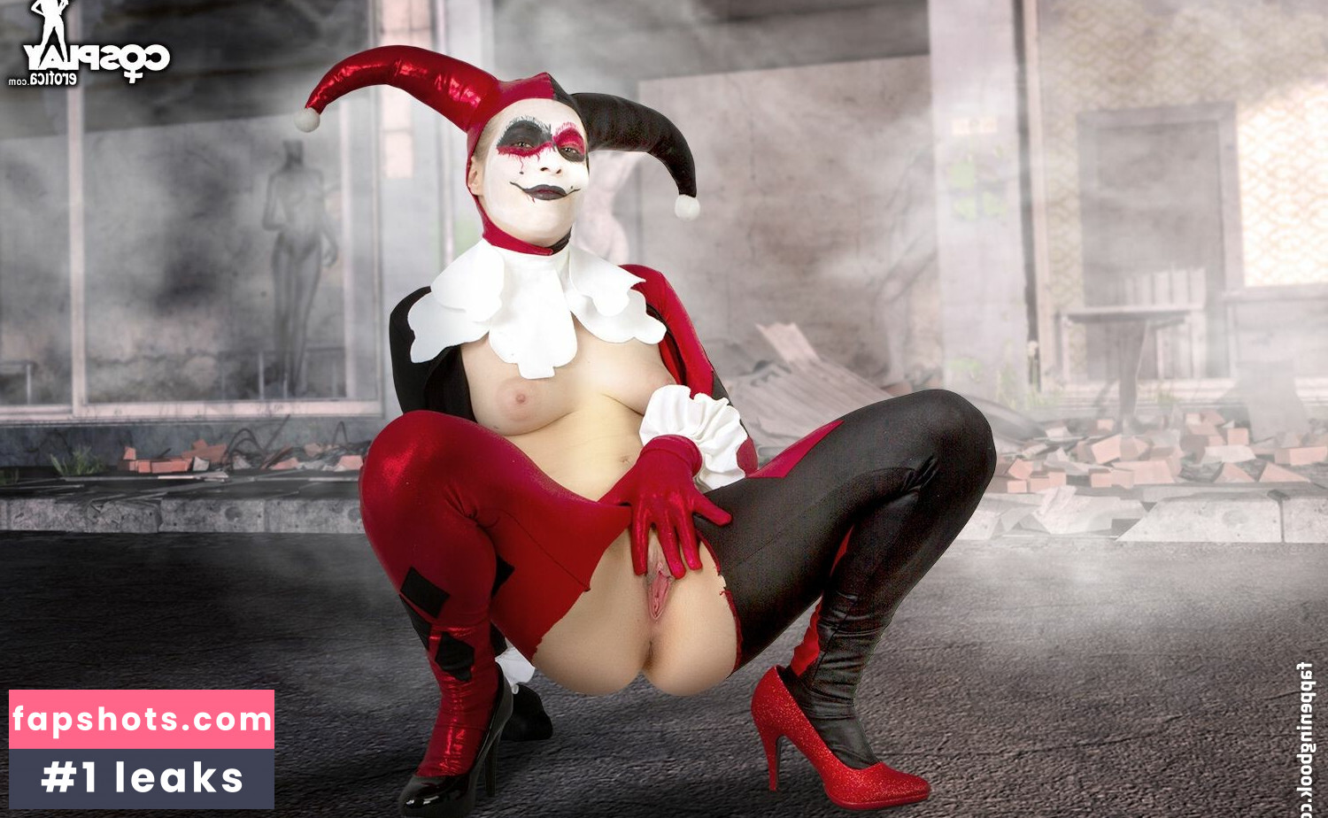 Superheroines gallery photo #25