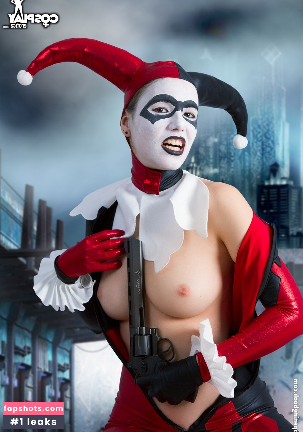 Superheroines gallery photo #57