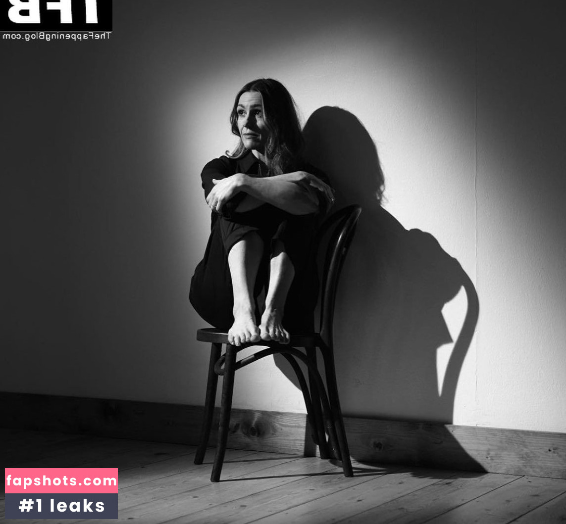 Suranne Jones nude babe gallery