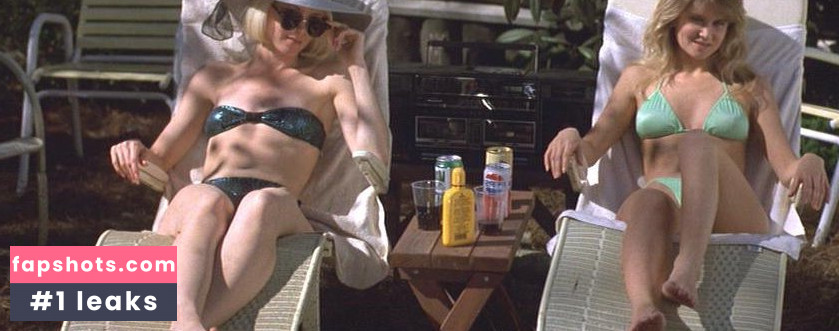 Susan Jennifer Sullivan nude babe gallery