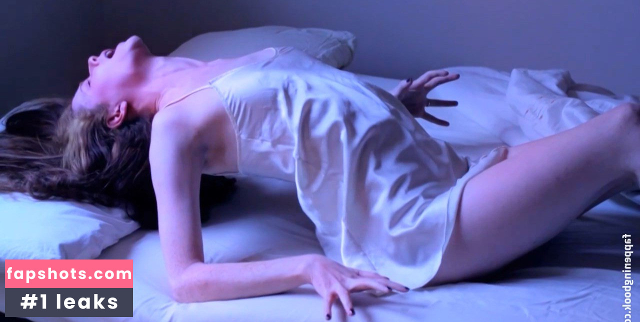 Susan Loughnane nude babe gallery