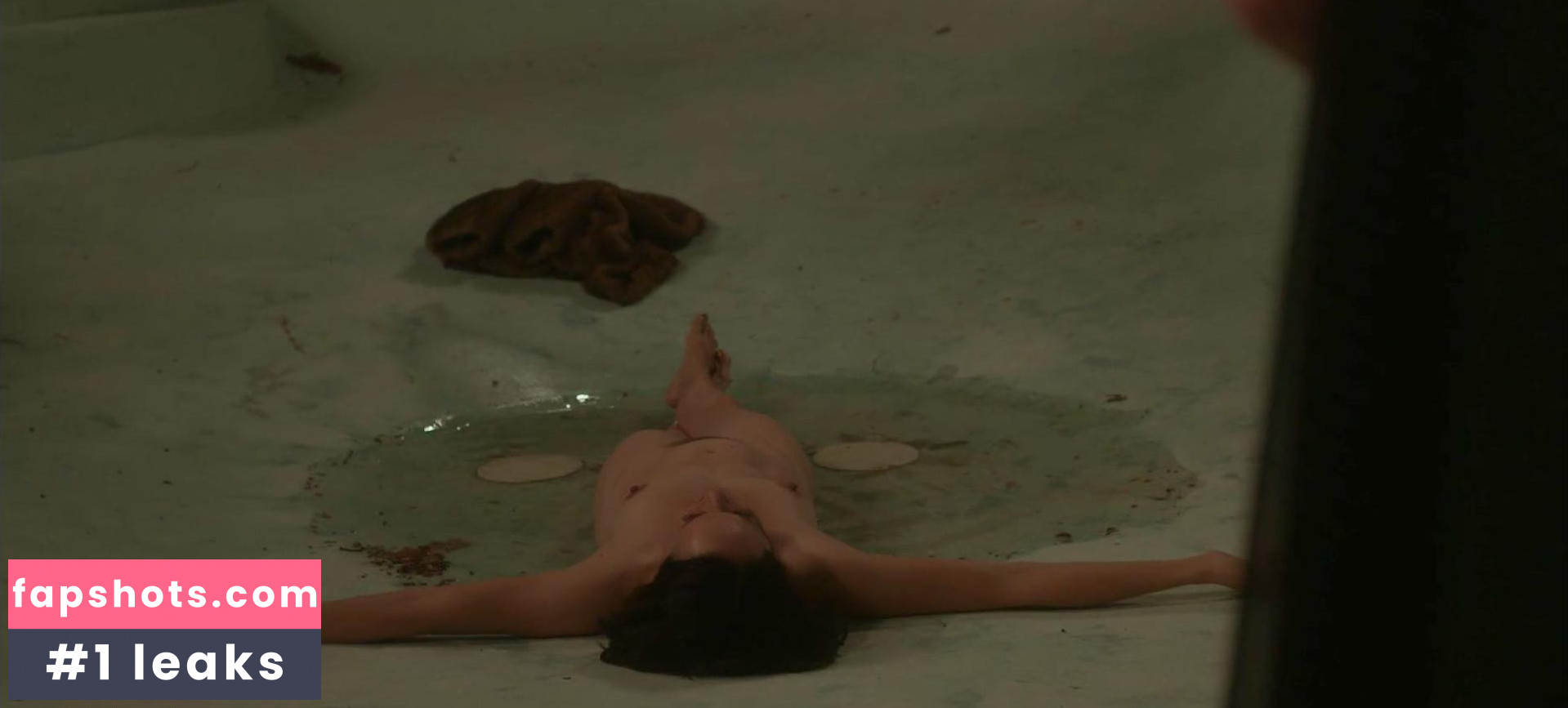 Susan May Pratt gallery photo #11