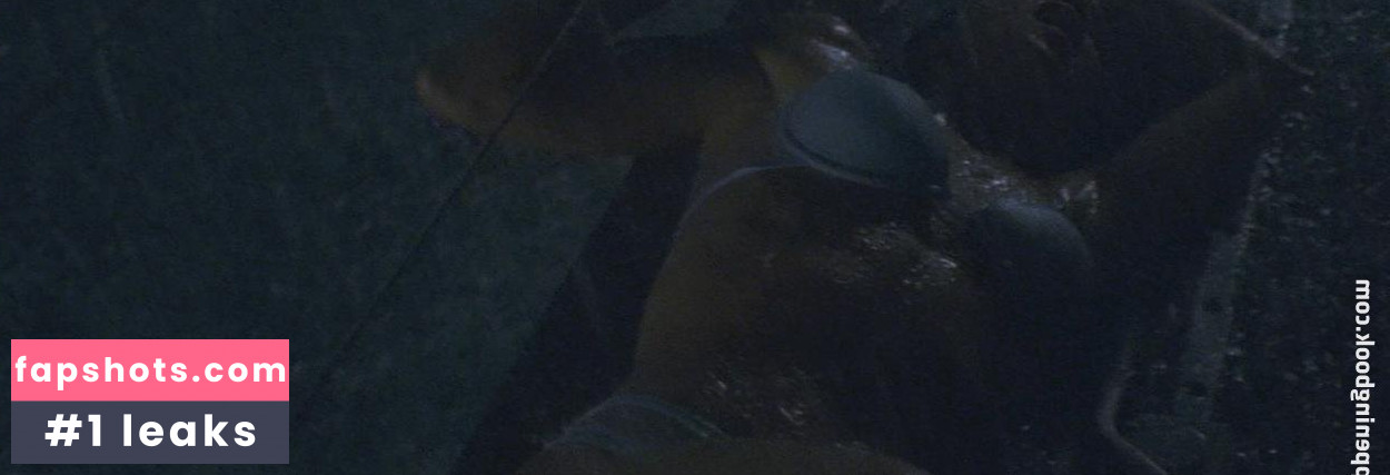 Susan May Pratt gallery photo #18