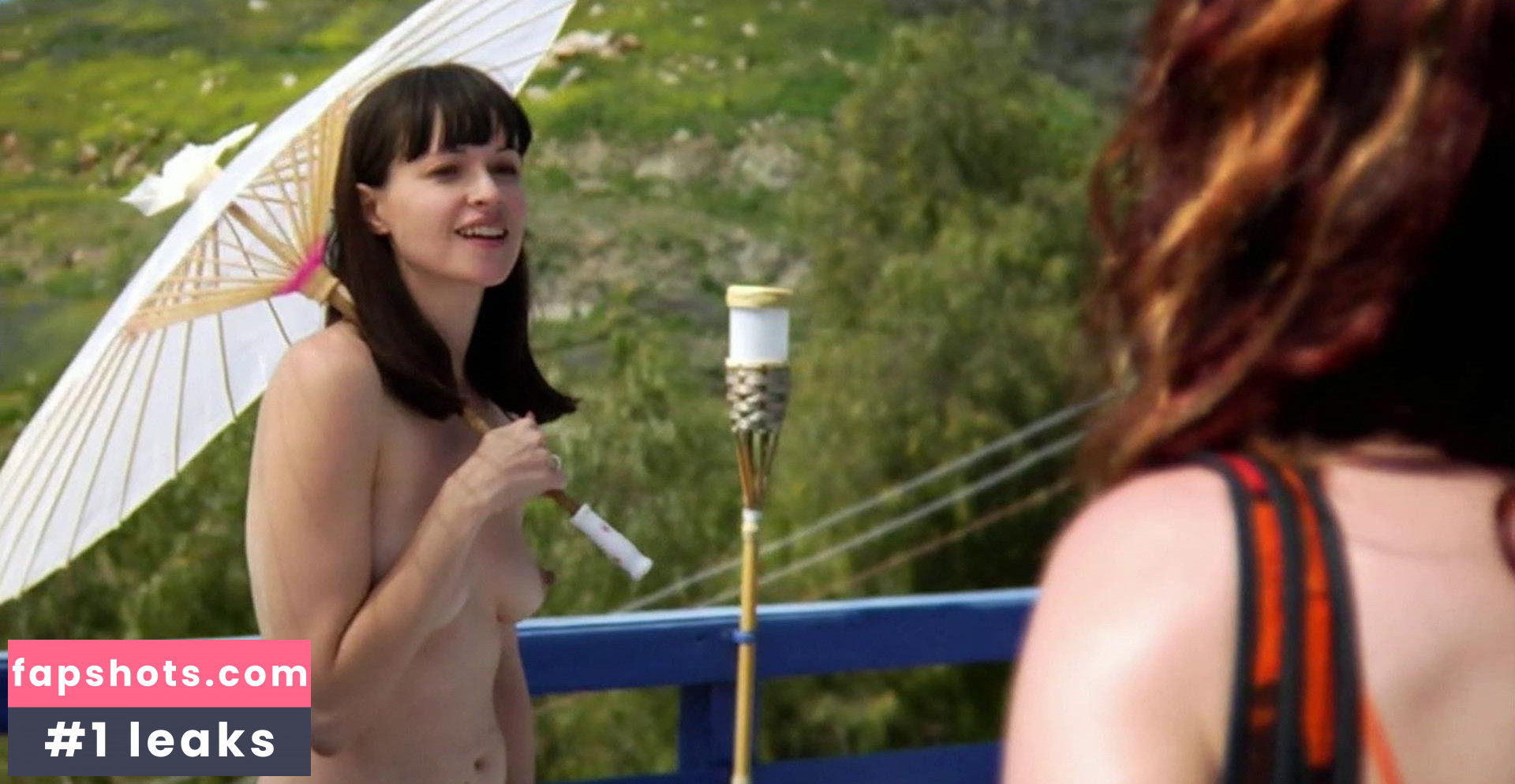 Susan May Pratt gallery photo #24