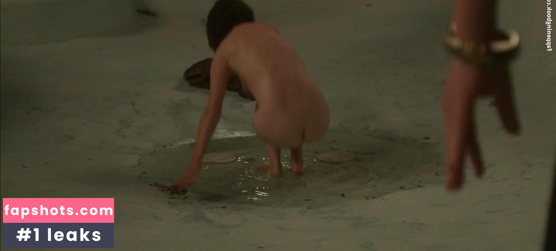 Susan May Pratt gallery photo #8