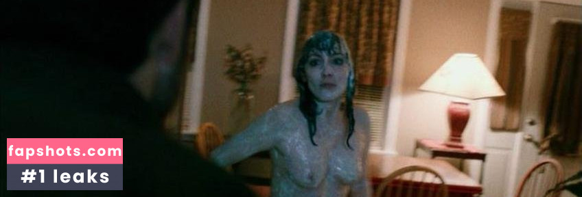 Susan T Travers gallery photo #2