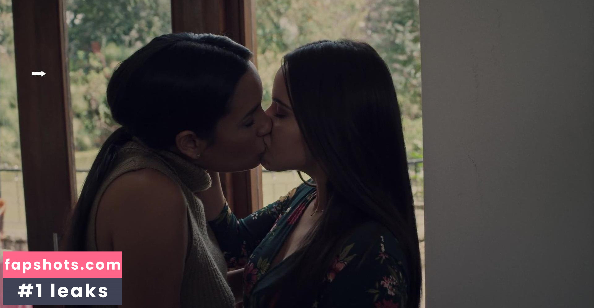 Susana Rojas gallery photo #2