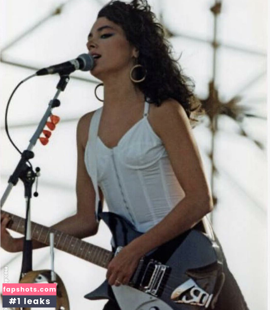 Susanna Hoffs Nude Leaks OnlyFans Photos #4 - LeakJerk