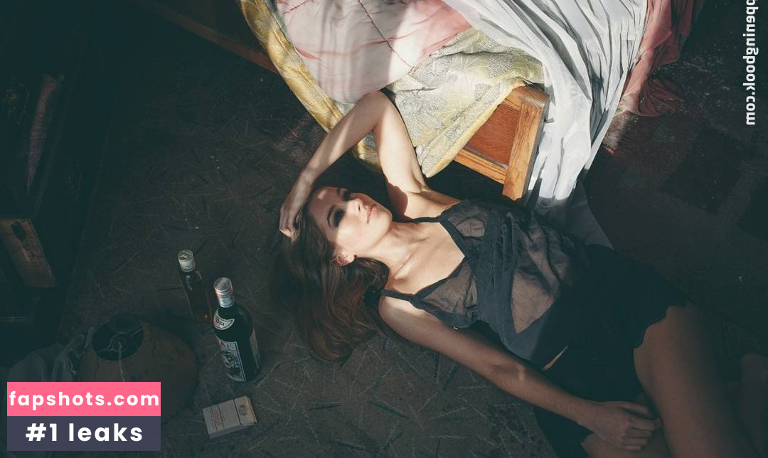 Susanna Marie Cork gallery photo #12