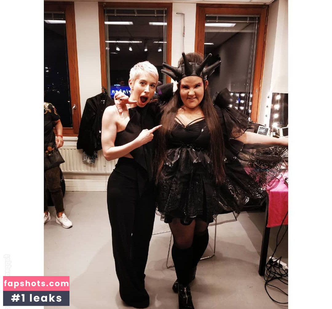 Susanna Marie Cork gallery photo #25