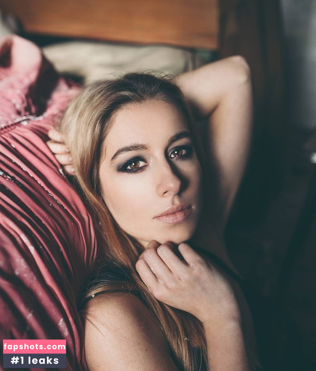 Susanna Marie Cork gallery photo #26