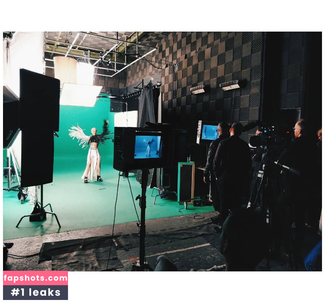 Susanna Marie Cork gallery photo #27