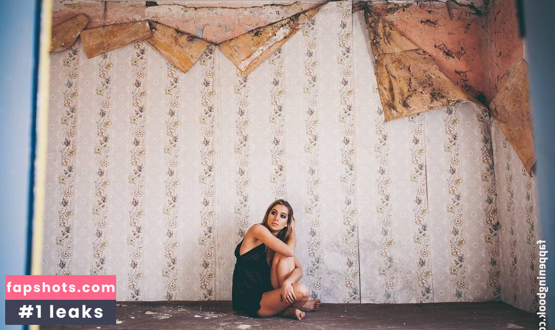 Susanna Marie Cork gallery photo #28