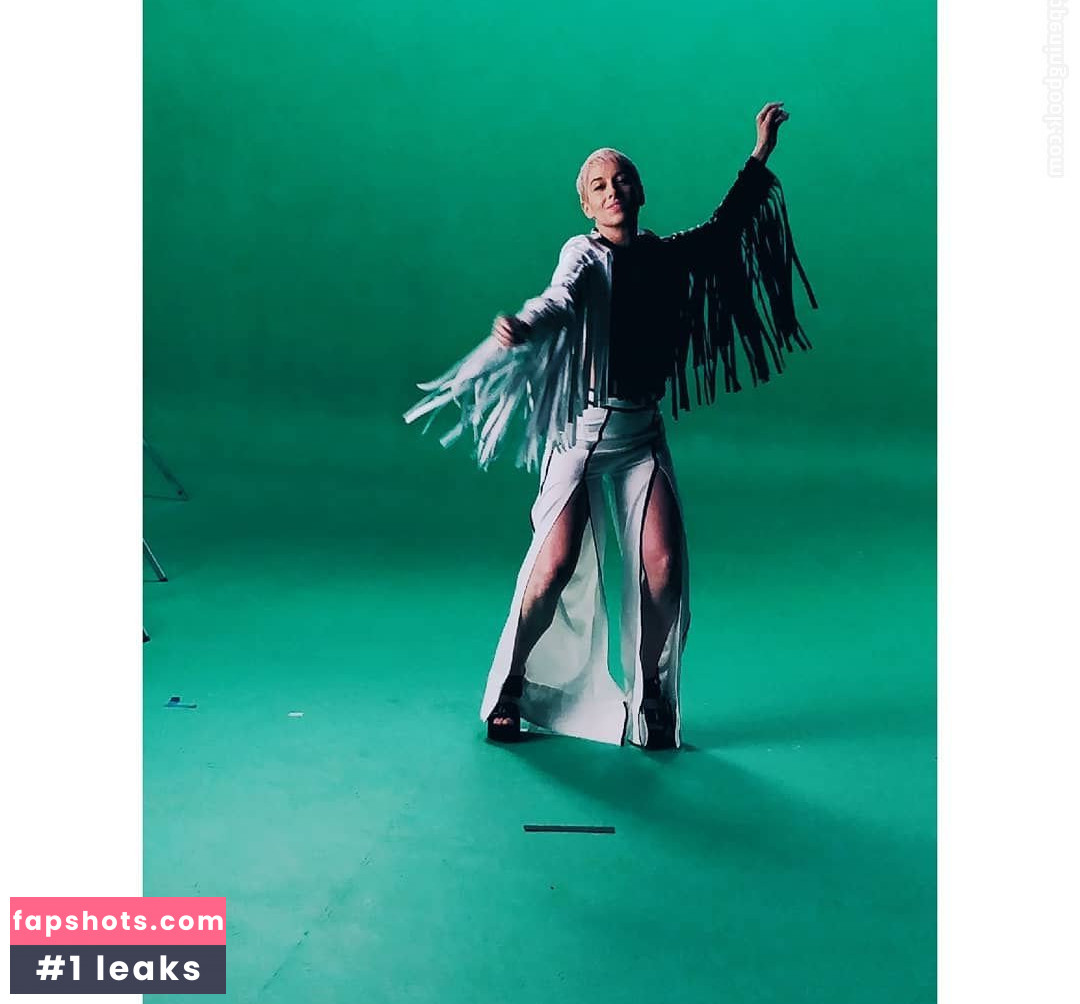 Susanna Marie Cork gallery photo #9