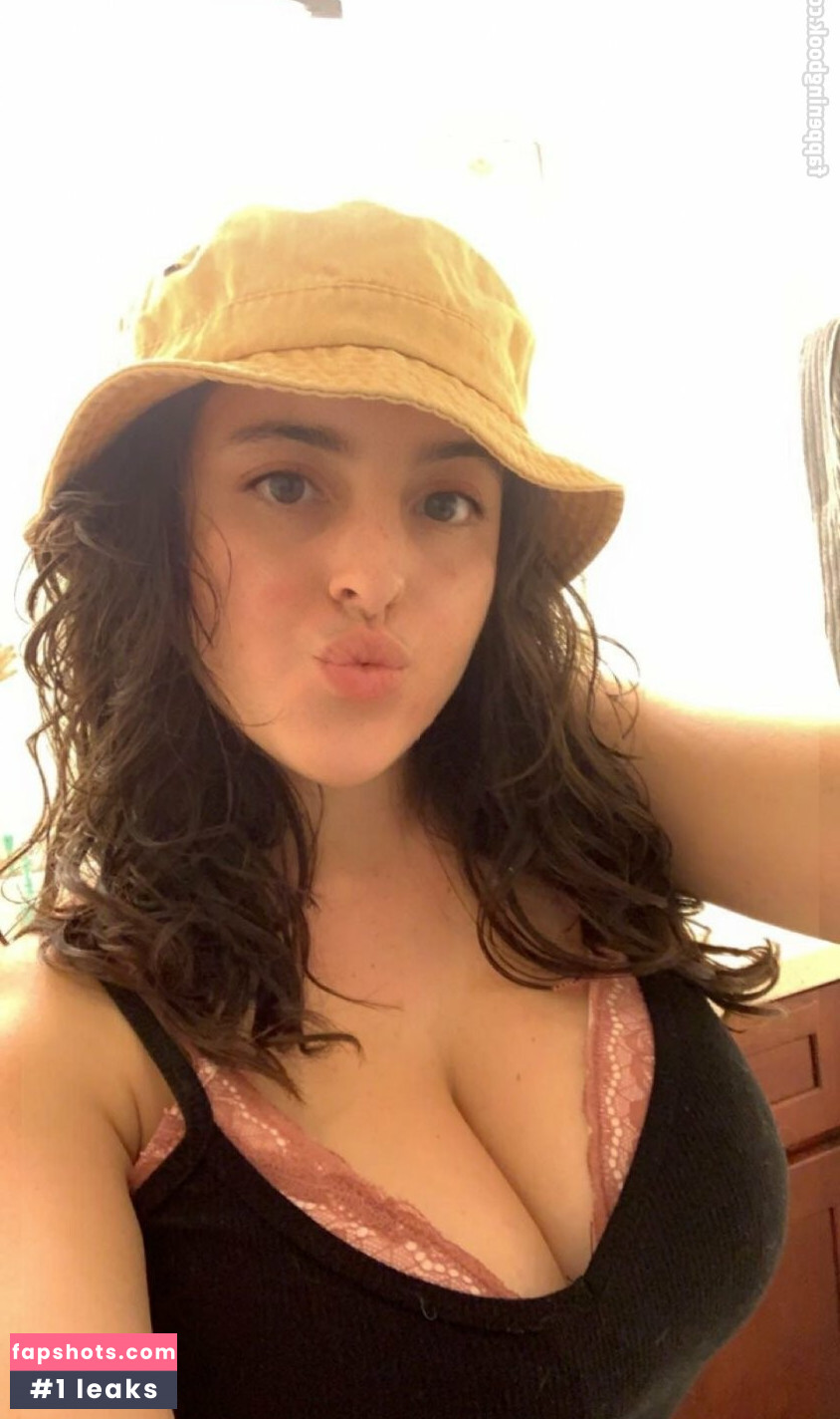 Susannah gallery photo #30