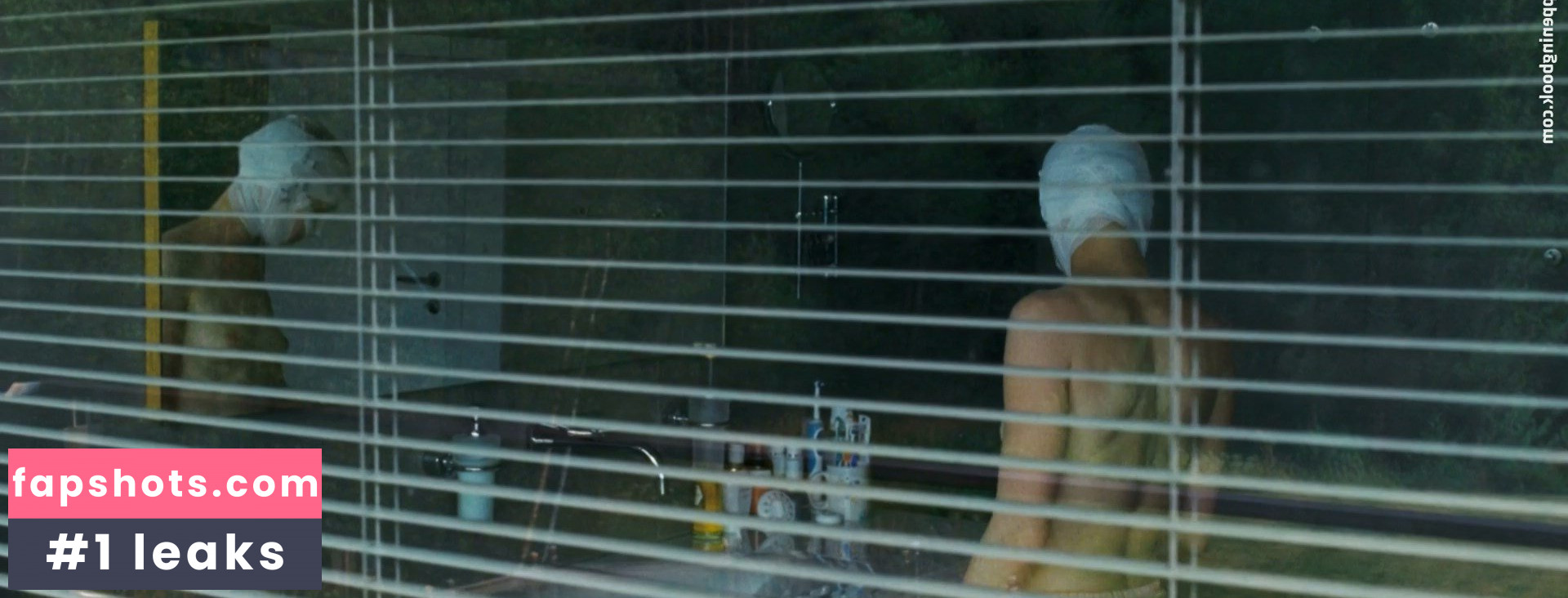 Susanne Wuest gallery photo #6