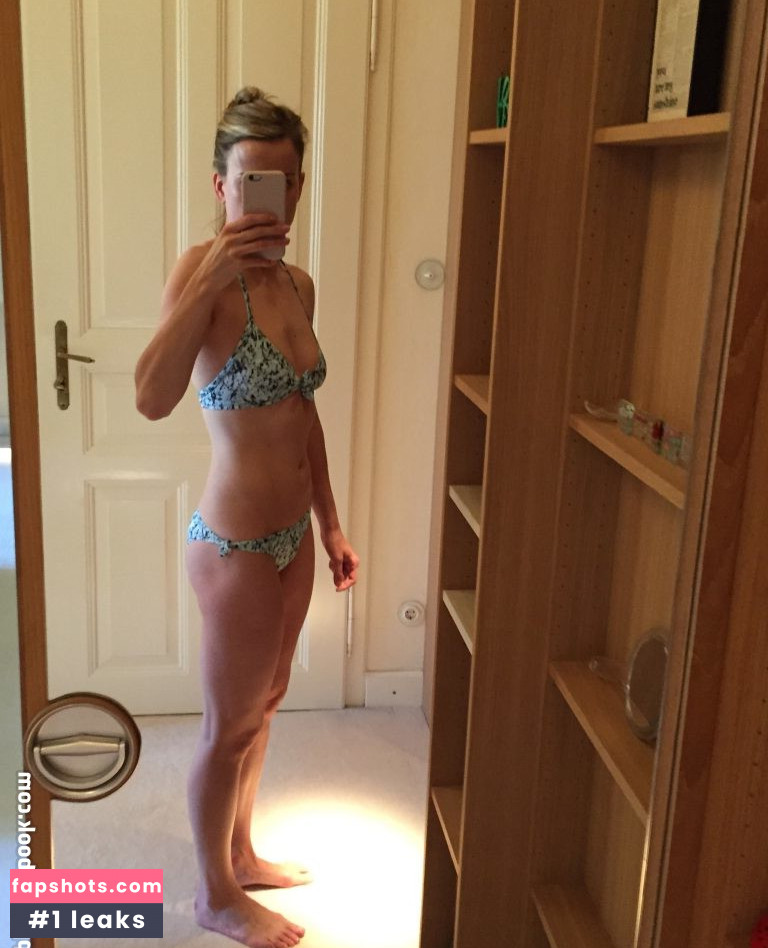 Susie Wolff gallery photo #17