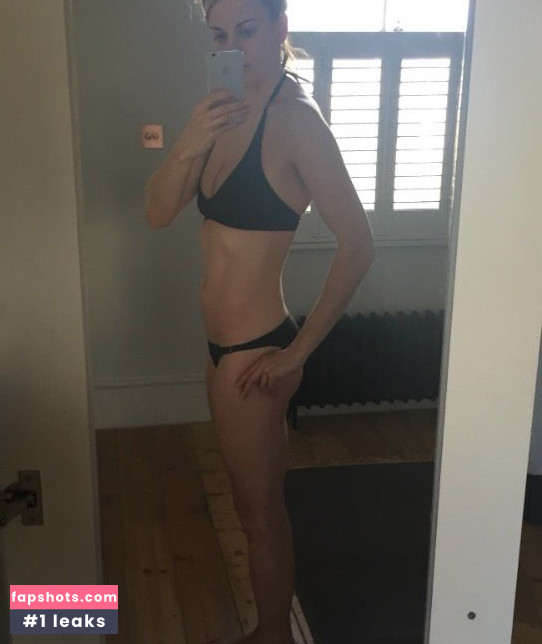 Susie Wolff gallery photo #28