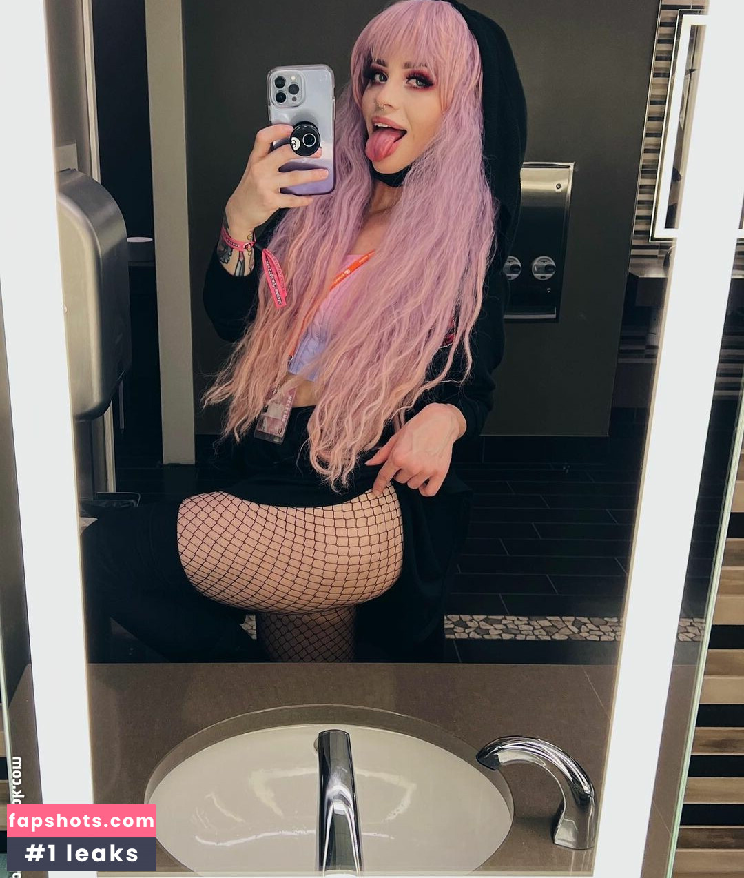 SuspiciousRavioli gallery photo #27