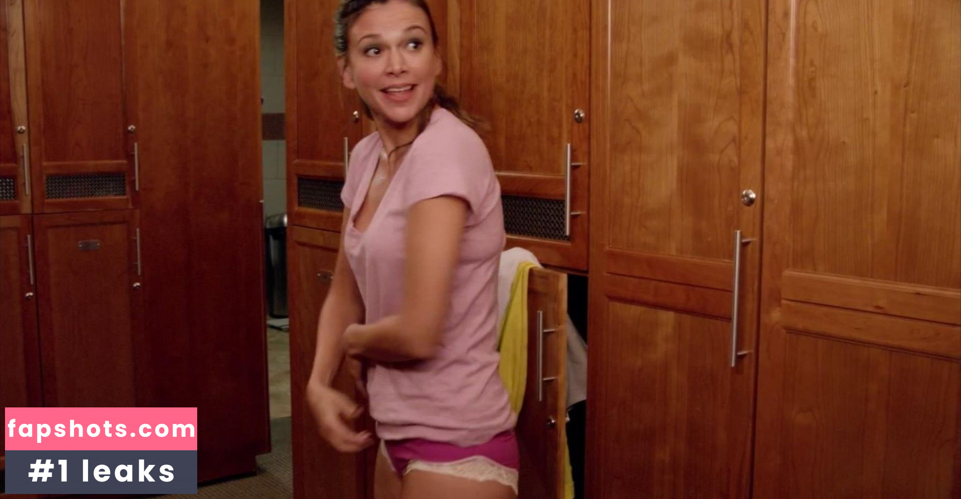 Sutton Foster gallery photo #52