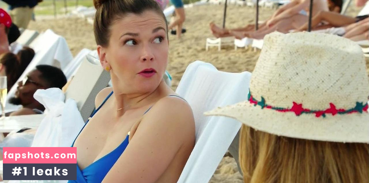 Sutton Foster gallery photo #53