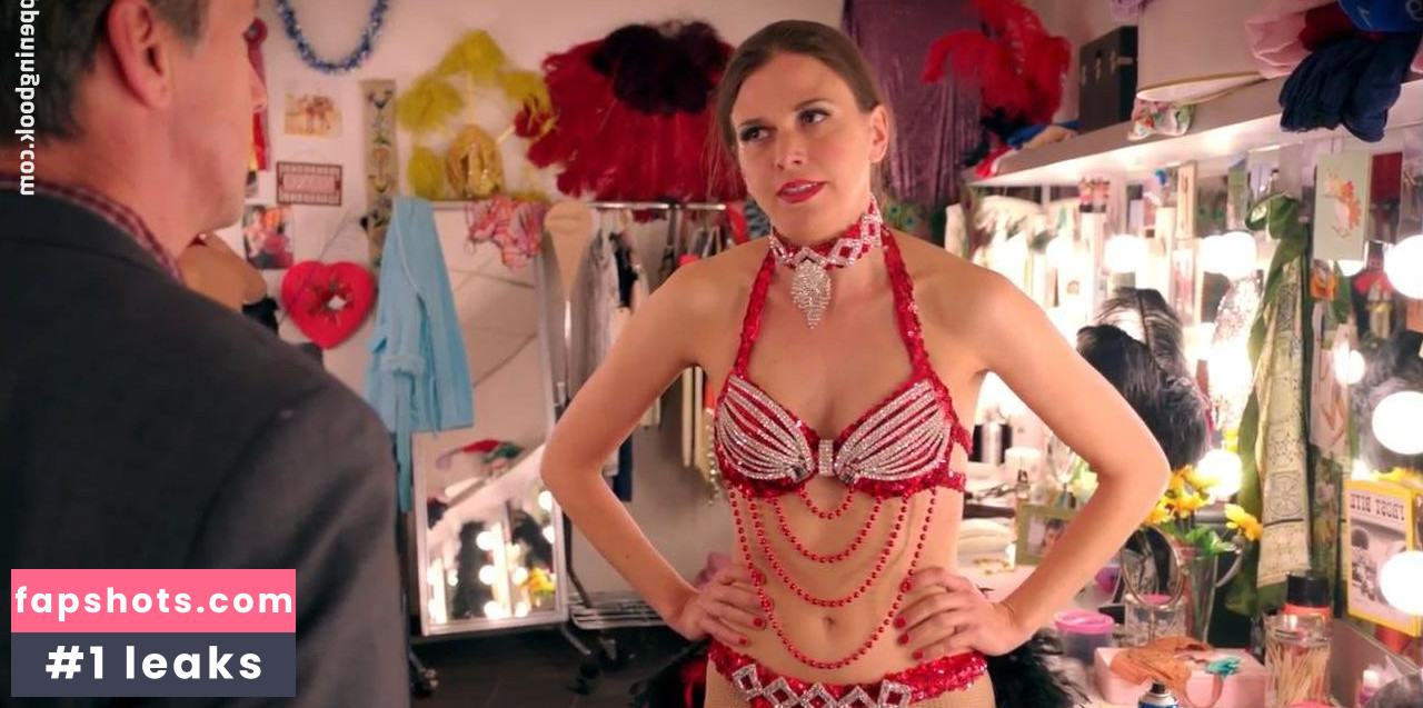 Sutton Foster gallery photo #64