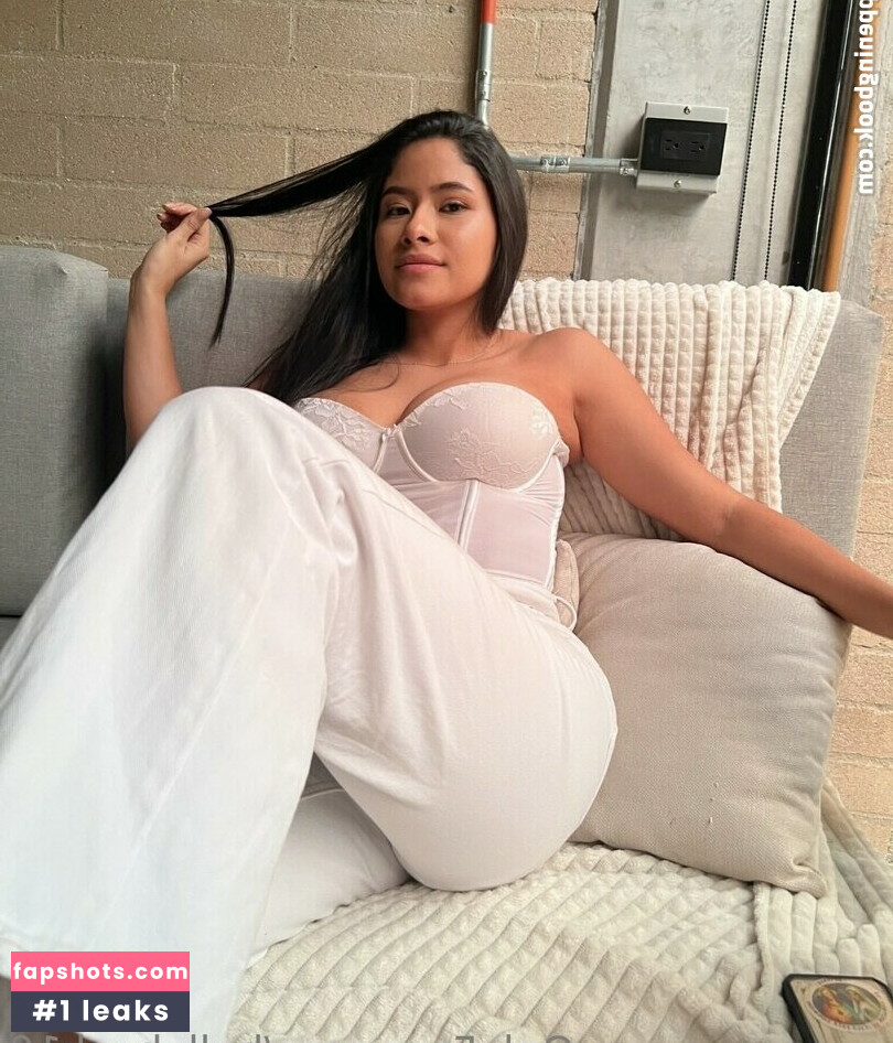 suuuuuki nude babe gallery