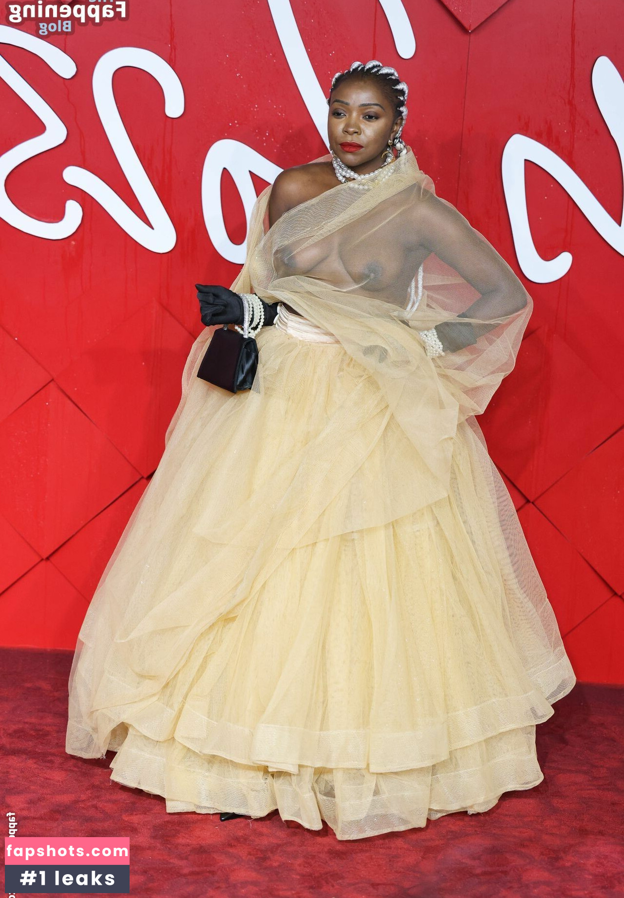 Suzan Mutesi gallery photo #27