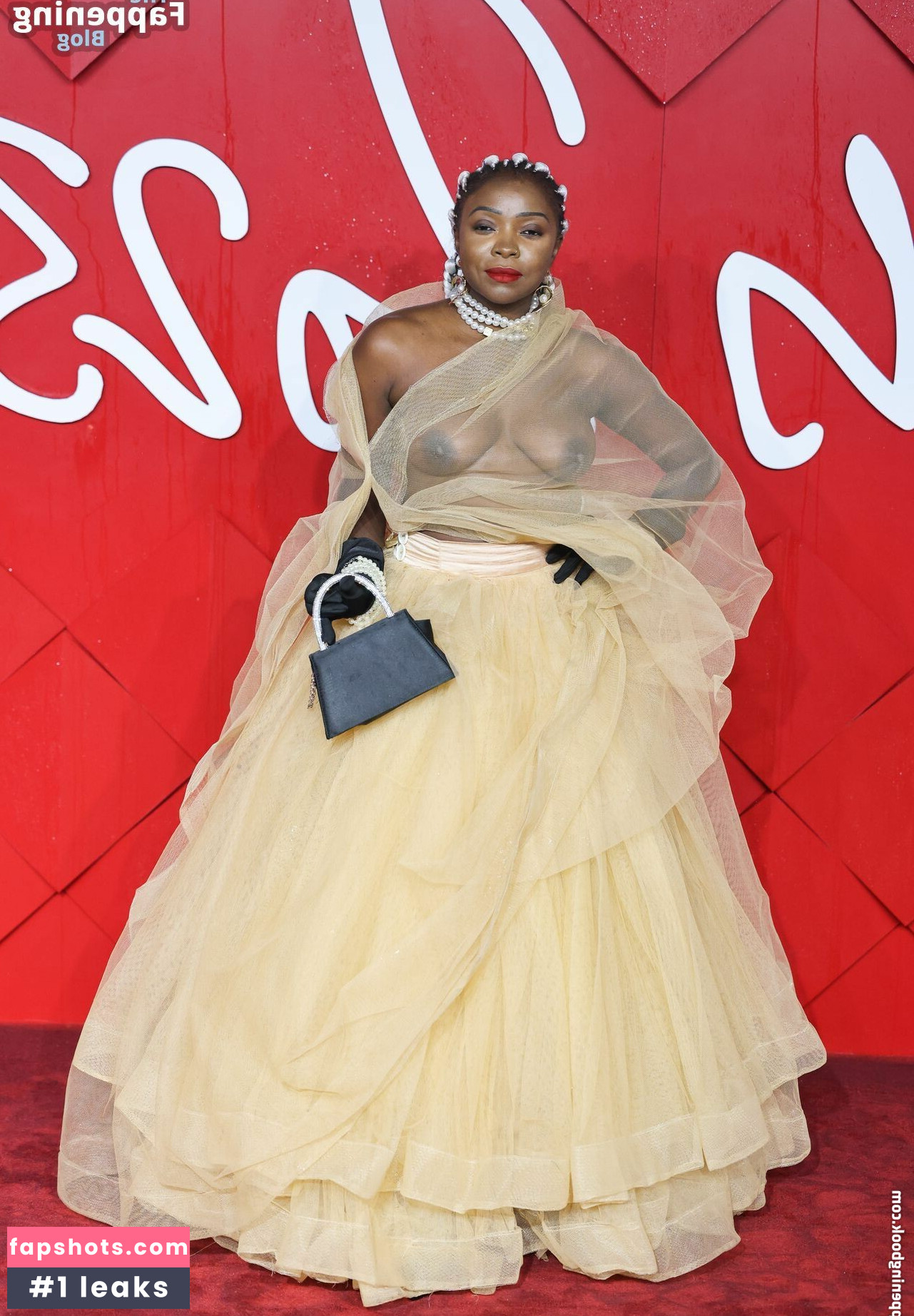 Suzan Mutesi gallery photo #28