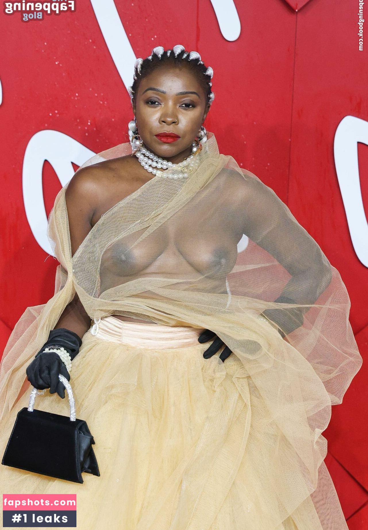 Suzan Mutesi gallery photo #29