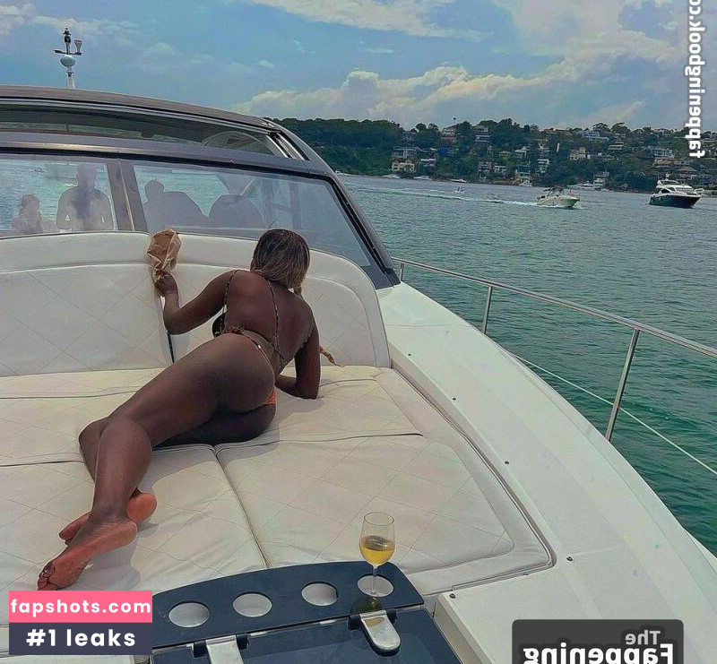 Suzan Mutesi gallery photo #5