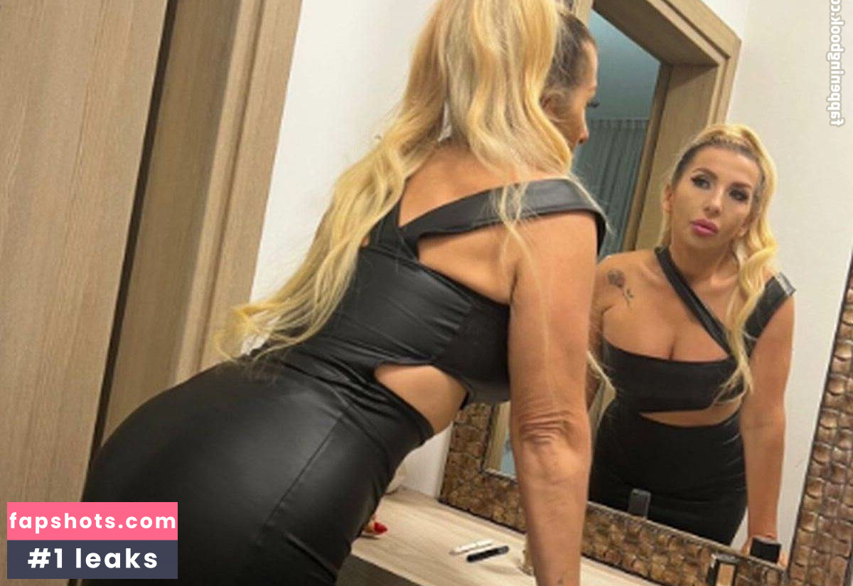 Suzana Perovic gallery photo #5