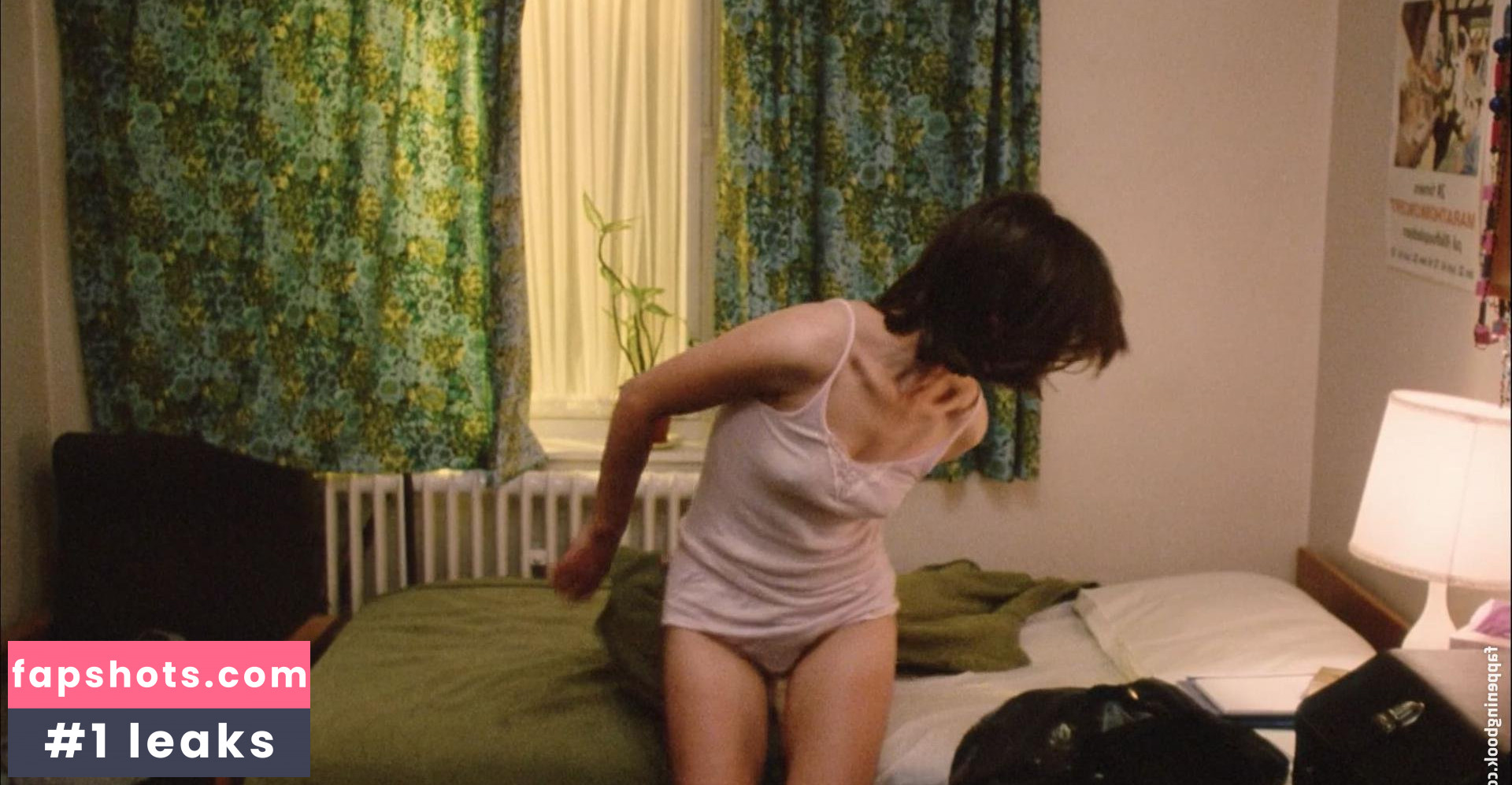 Suzanna Hamilton gallery photo #14