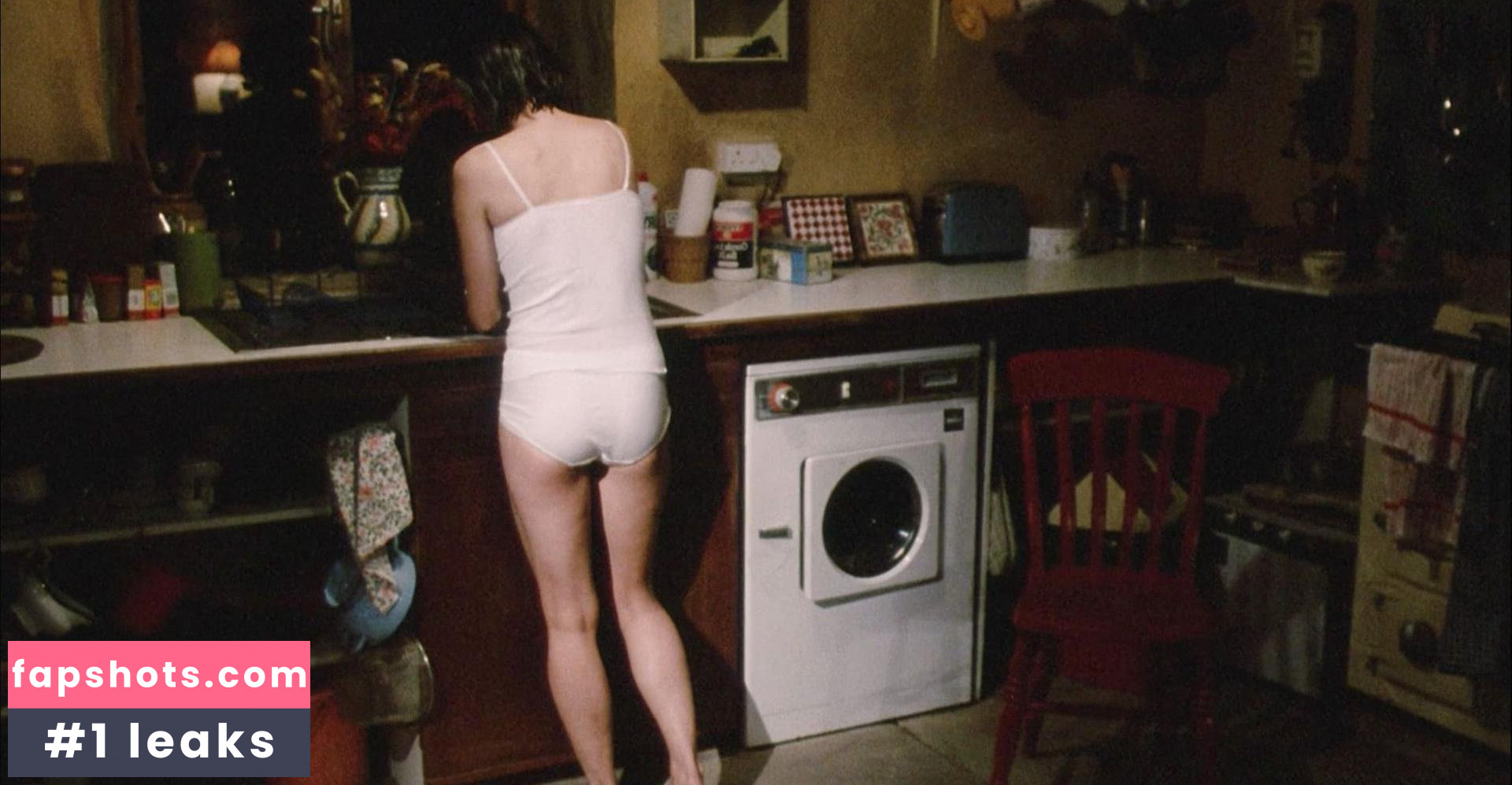 Suzanna Hamilton gallery photo #16