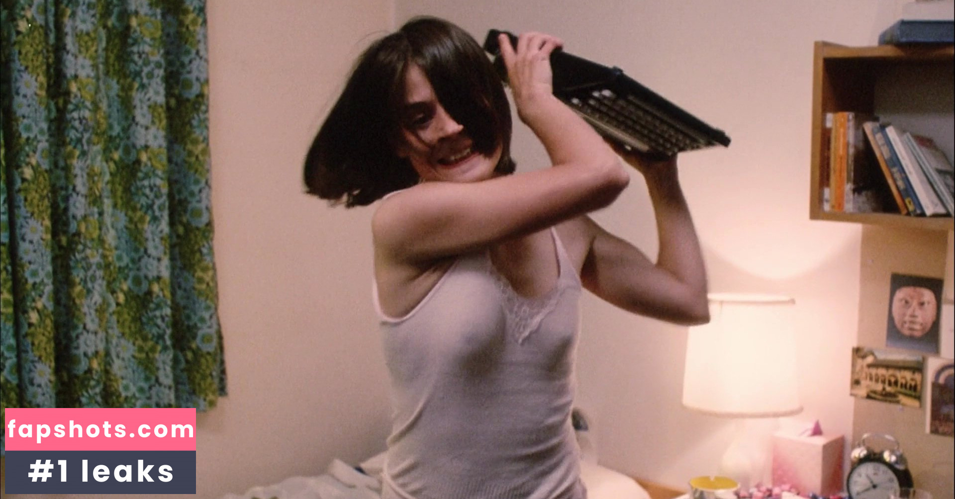 Suzanna Hamilton gallery photo #10