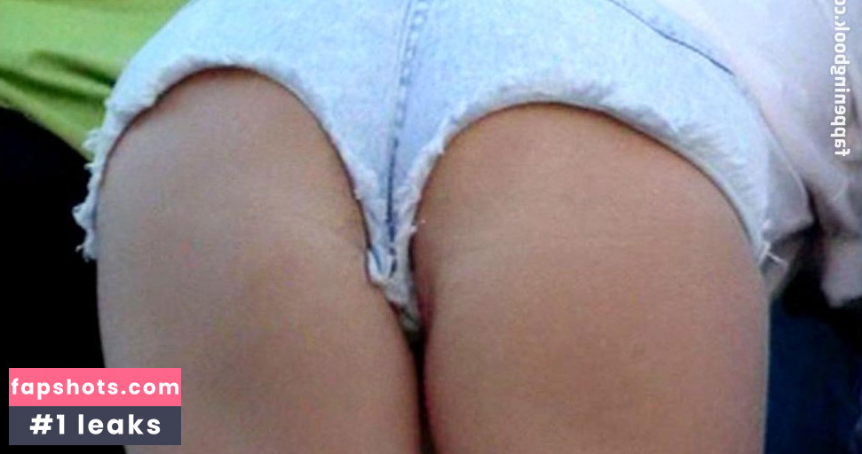 Suzanne Ager gallery photo #8