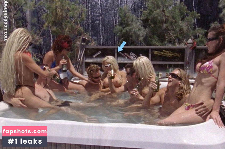 Suzanne Stokes gallery photo #14