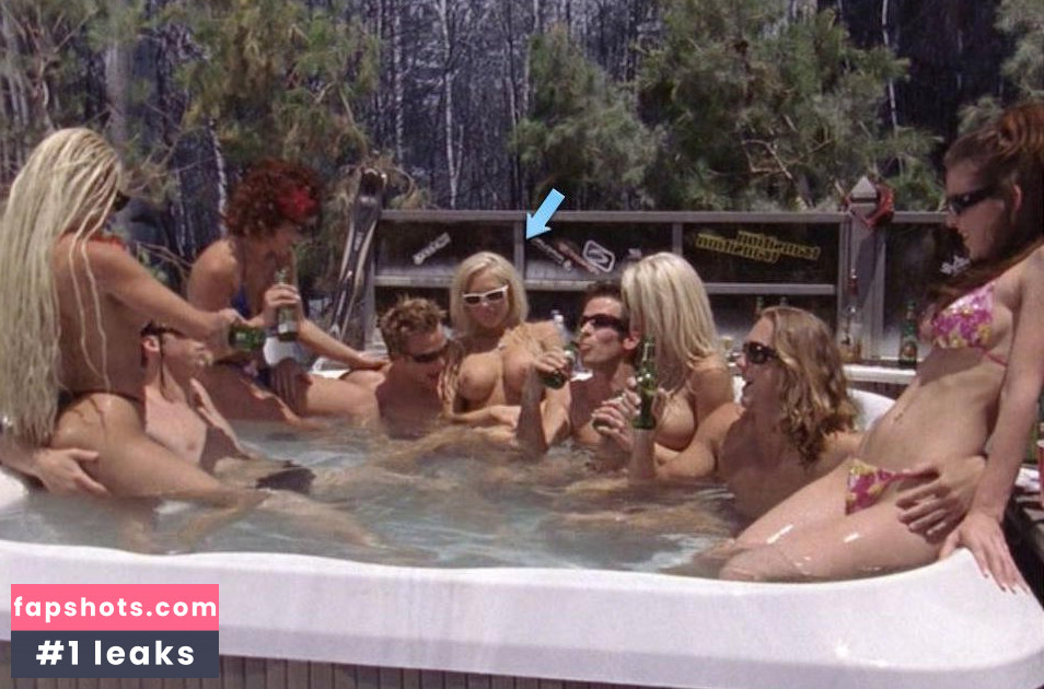 Suzanne Stokes gallery photo #7