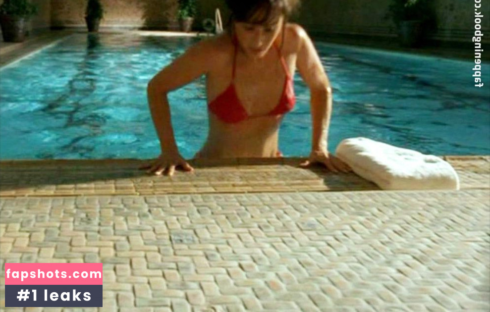 Suzette Vargas gallery photo #2