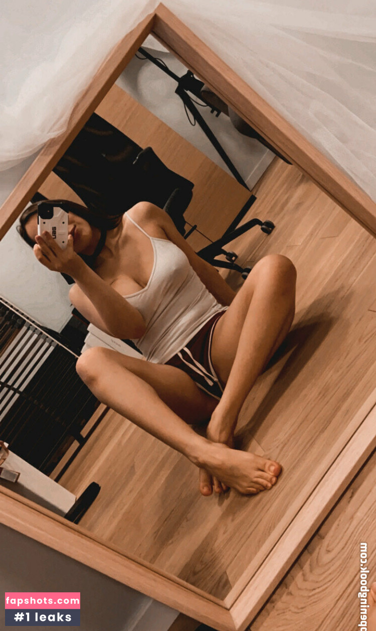 suzybloow gallery photo #3