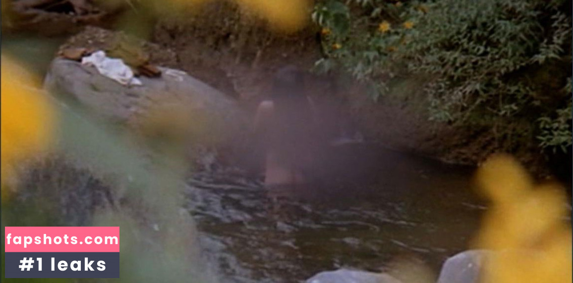 Suzzanna gallery photo #3